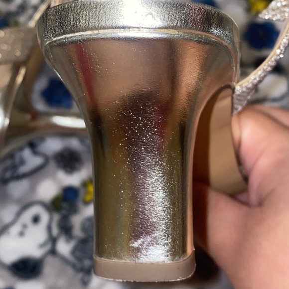 Sold - Picture 5 of 7